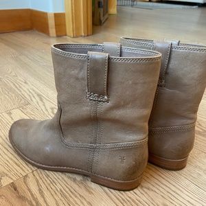 Frye W Boots